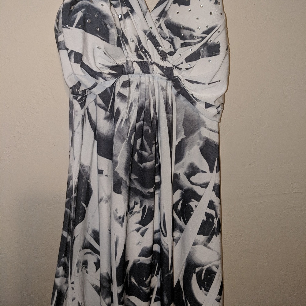 Dress 👠 - Picture 4 of 6